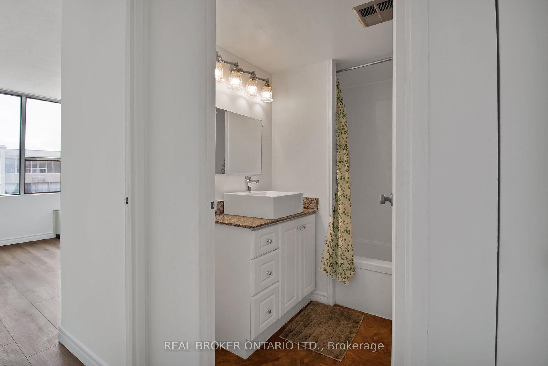 Photo 19 of Unit 701, 55 William Street E, Oshawa, O'Neill — HOMEH