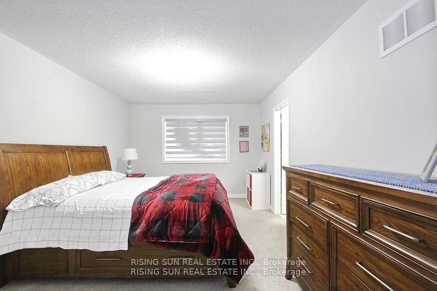 Photo 11 of 7 Shortreed Grove, Brampton, Sandringham-Wellington — HOMEH