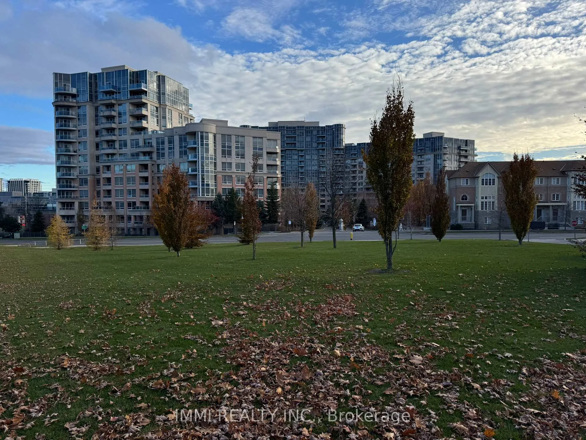 Photo 12 of Unit #10, 12 Cox Boulevard, Markham, Unionville — HOMEH