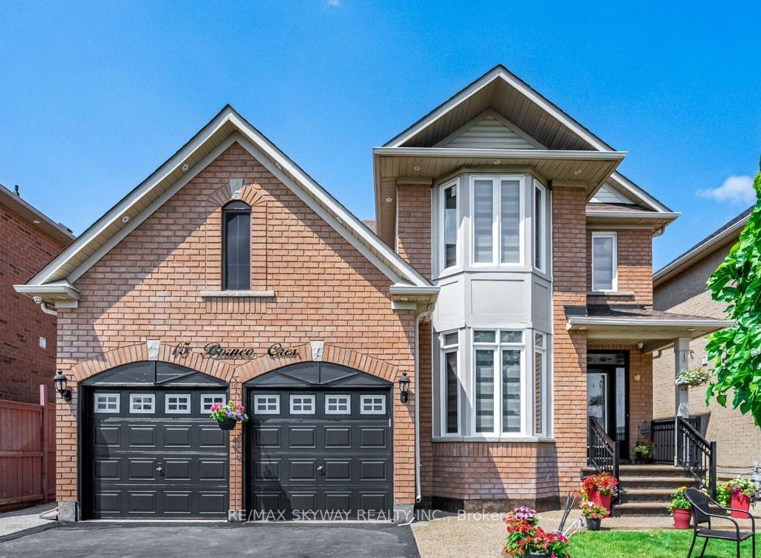 Front of 15 Borneo Crescent