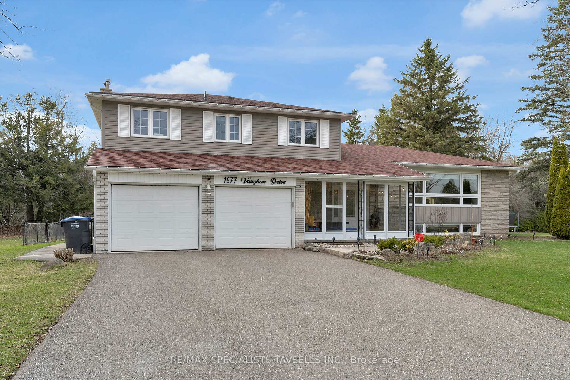 Front of 1677 Vaughan Drive
