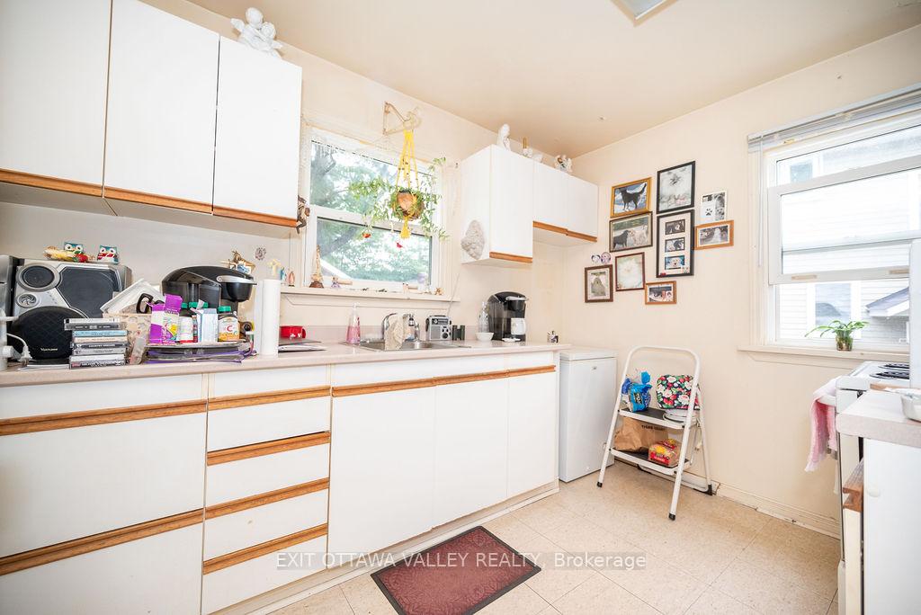 Photo 13 of 4 Faraday Crescent, Deep River — HOMEH