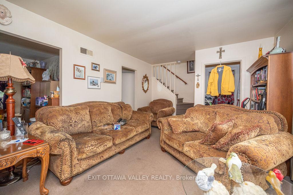 Photo 17 of 4 Faraday Crescent, Deep River — HOMEH