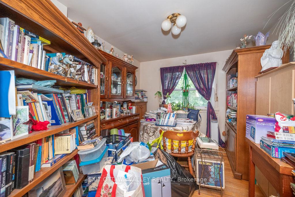 Photo 18 of 4 Faraday Crescent, Deep River — HOMEH