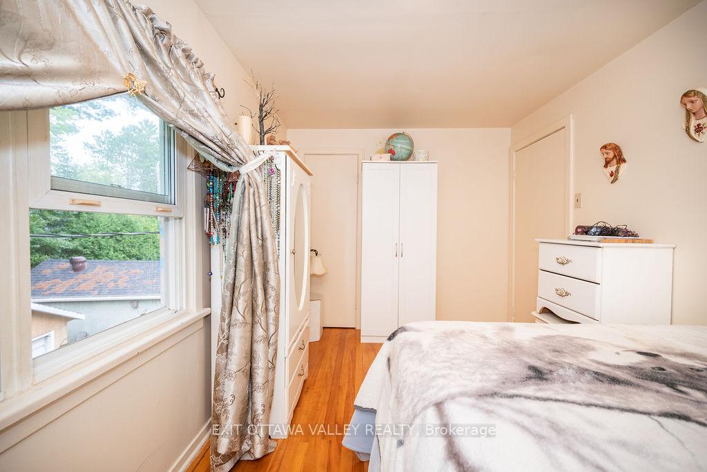 Photo 21 of 4 Faraday Crescent, Deep River — HOMEH