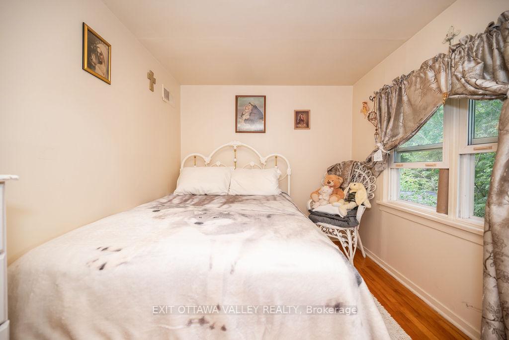 Photo 22 of 4 Faraday Crescent, Deep River — HOMEH