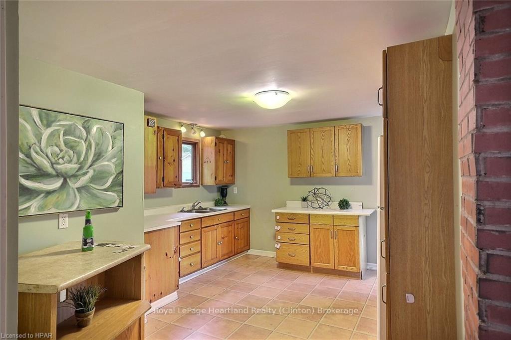 Photo 12 of 122 Huron Street, Central Huron, Clinton — HOMEH