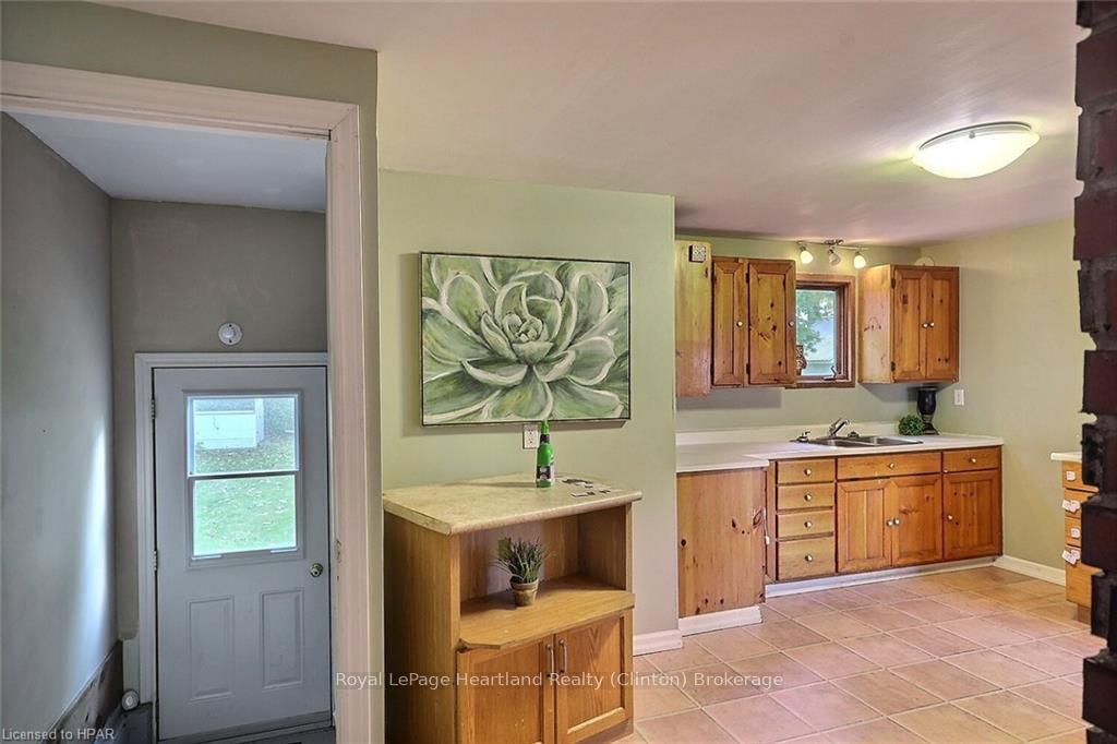 Photo 13 of 122 Huron Street, Central Huron, Clinton — HOMEH