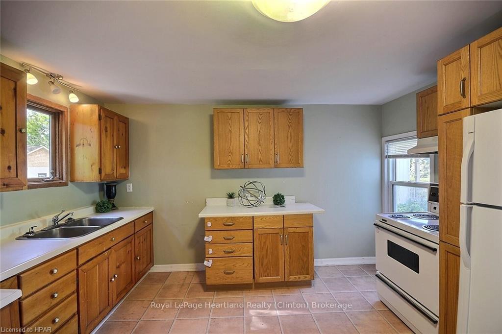 Photo 14 of 122 Huron Street, Central Huron, Clinton — HOMEH