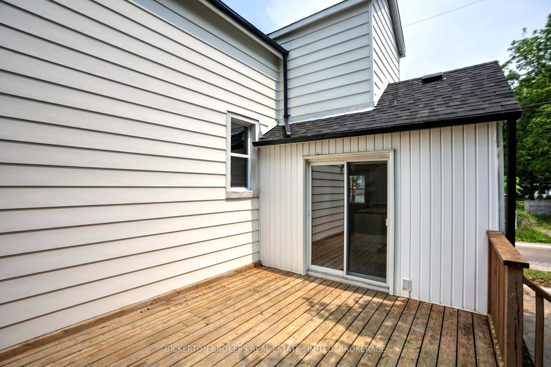 Photo 10 of 250 William Street N, Gananoque — HOMEH