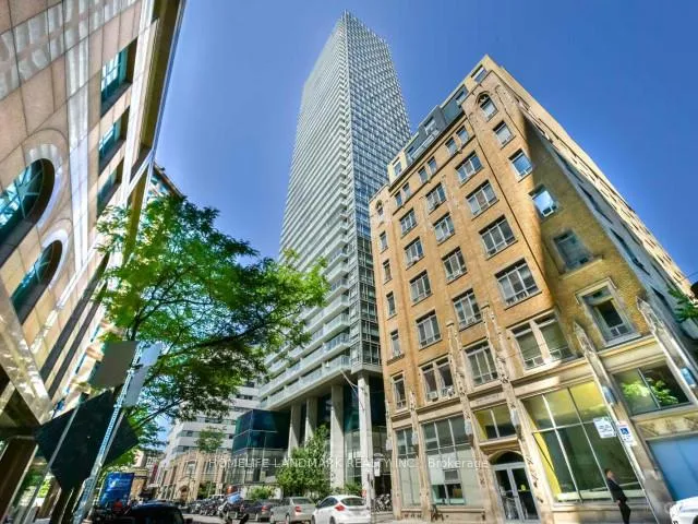 Front of Unit 3301, 38 Grenville Street