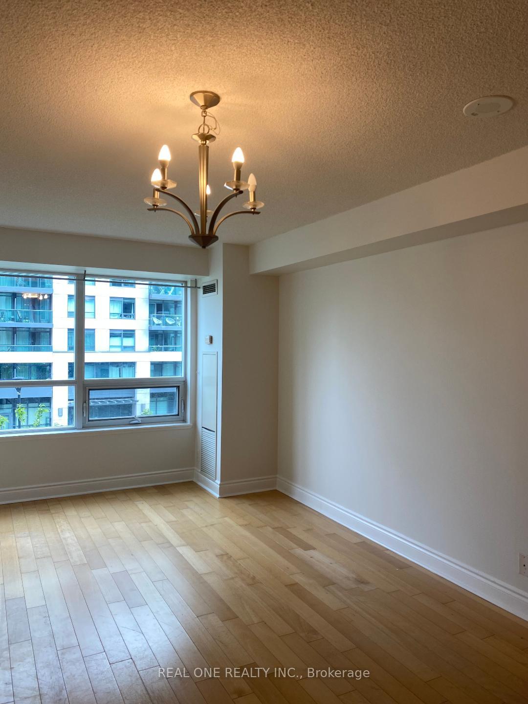 Photo 6 of Unit 319, 32 Clegg Road, Markham, Unionville — HOMEH