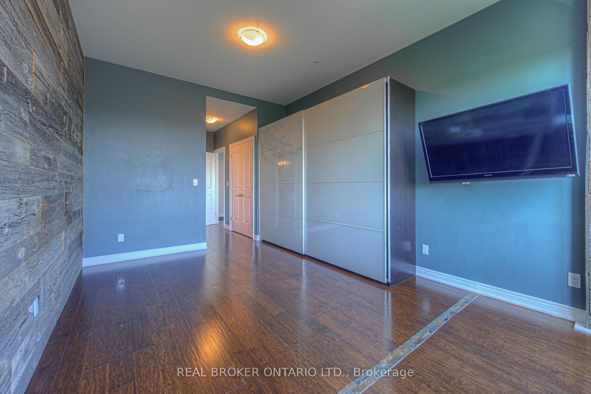 Photo 10 of Unit 401, 50 Murray Street W, Hamilton, Central — HOMEH
