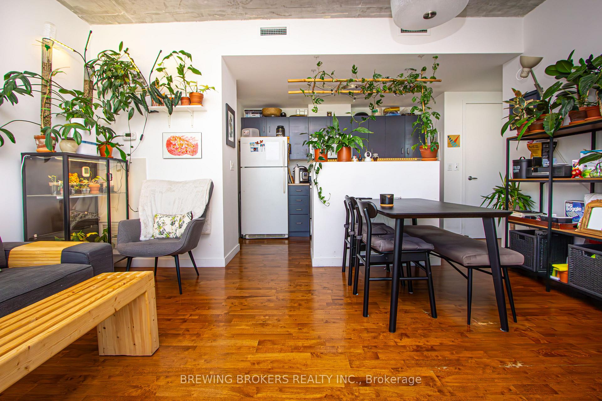 Photo 1 of Unit 1008, 281 Mutual Street, Toronto, Church-Yonge Corridor — HOMEH