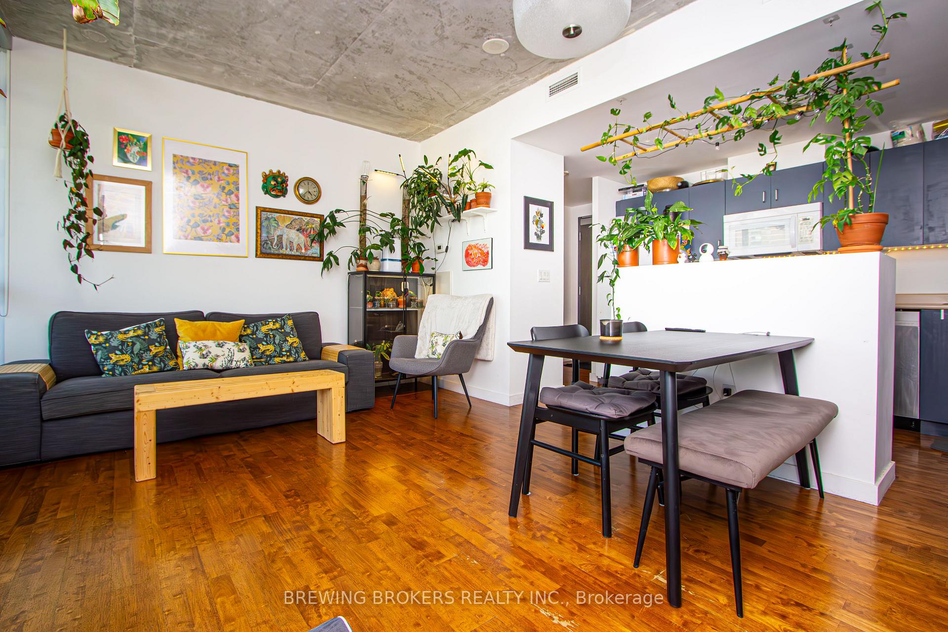 Photo 4 of Unit 1008, 281 Mutual Street, Toronto, Church-Yonge Corridor — HOMEH