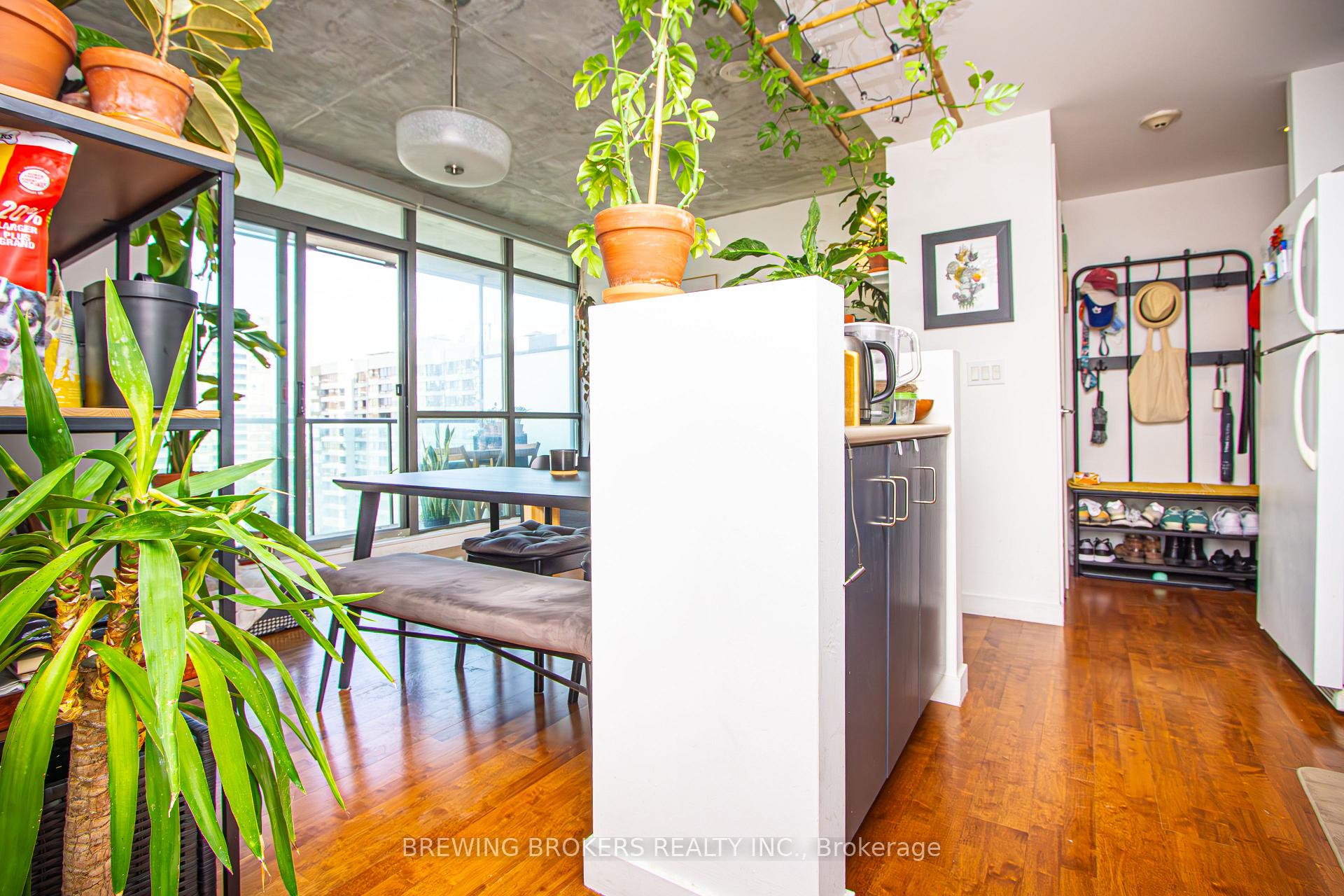 Photo 12 of Unit 1008, 281 Mutual Street, Toronto, Church-Yonge Corridor — HOMEH