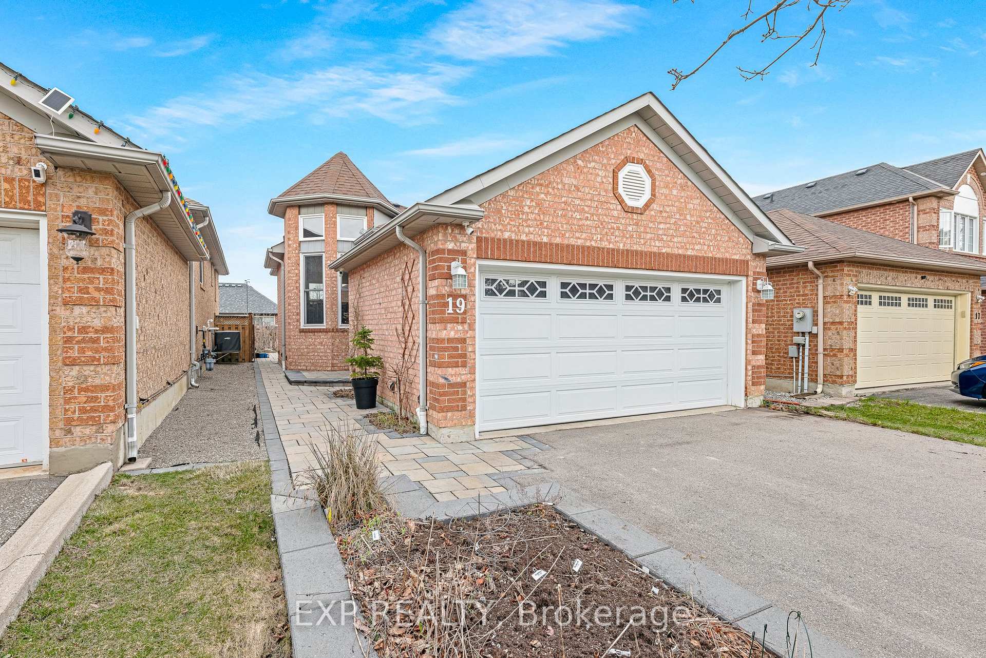 Front of 19 Silkwood Crescent
