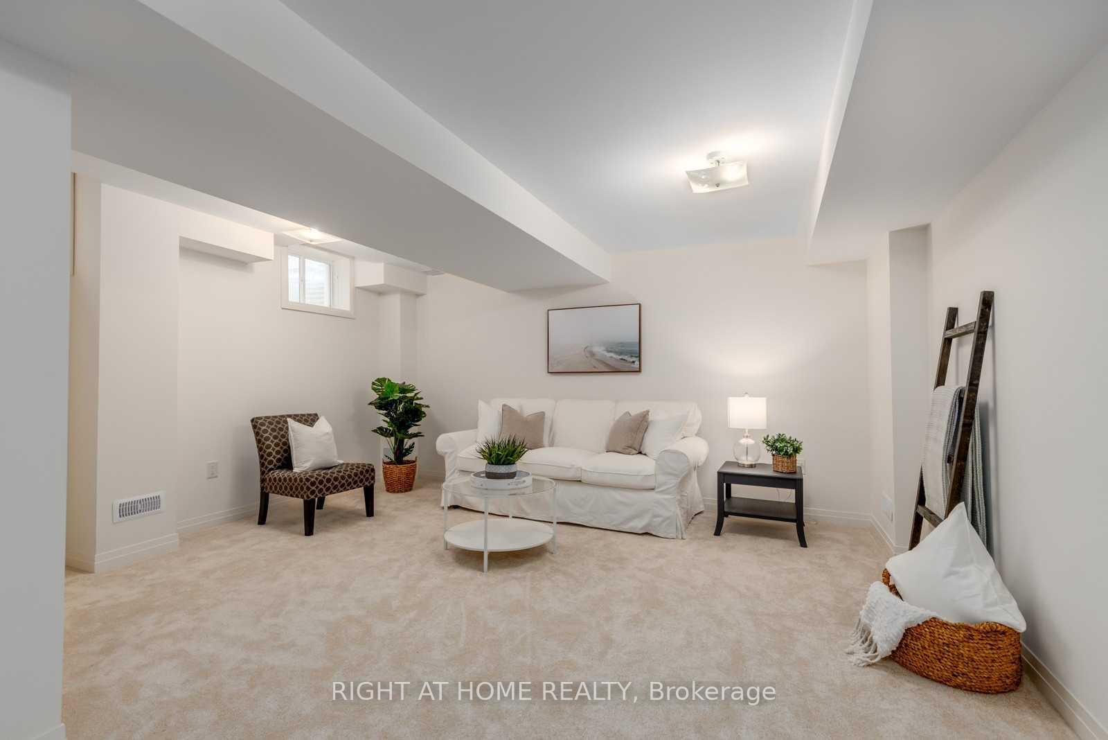 Photo 14 of 59 Crows Nest Lane, Clarington, Bowmanville — HOMEH