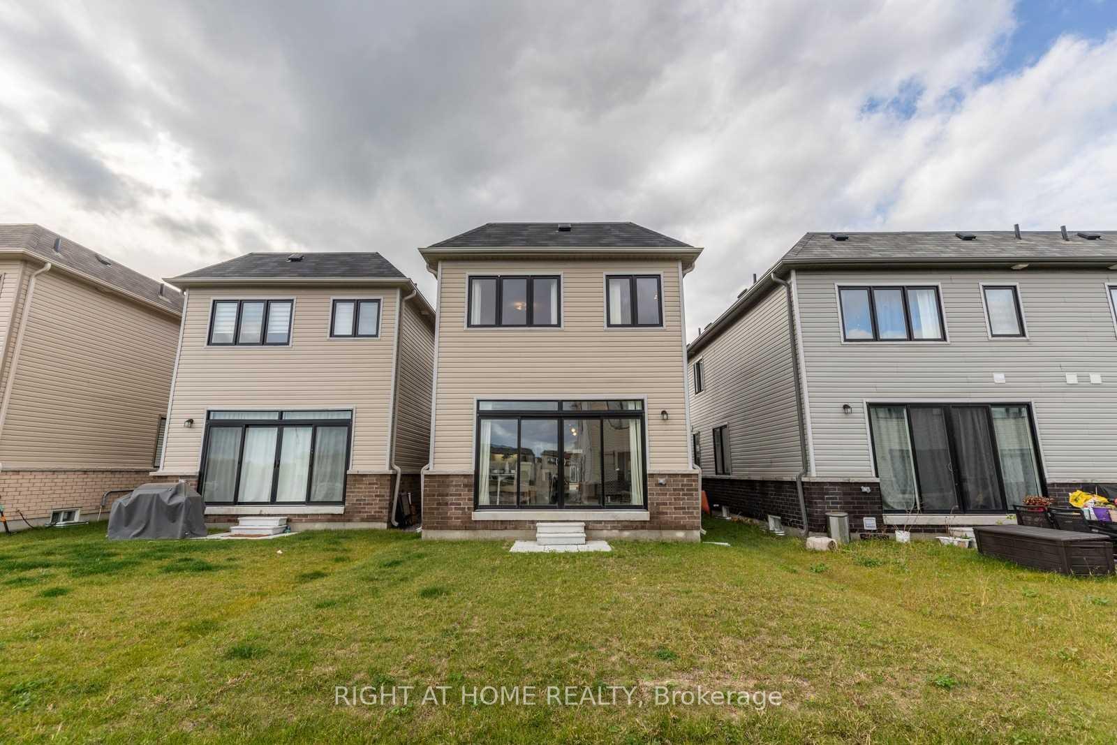 Photo 16 of 59 Crows Nest Lane, Clarington, Bowmanville — HOMEH