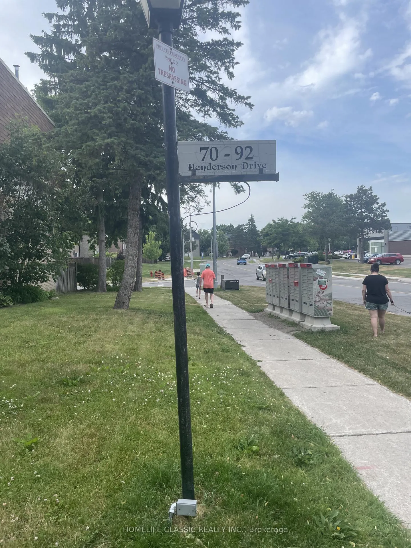 Photo 1 of Unit 82, 82 Henderson Drive, Aurora, Aurora Highlands — HOMEH