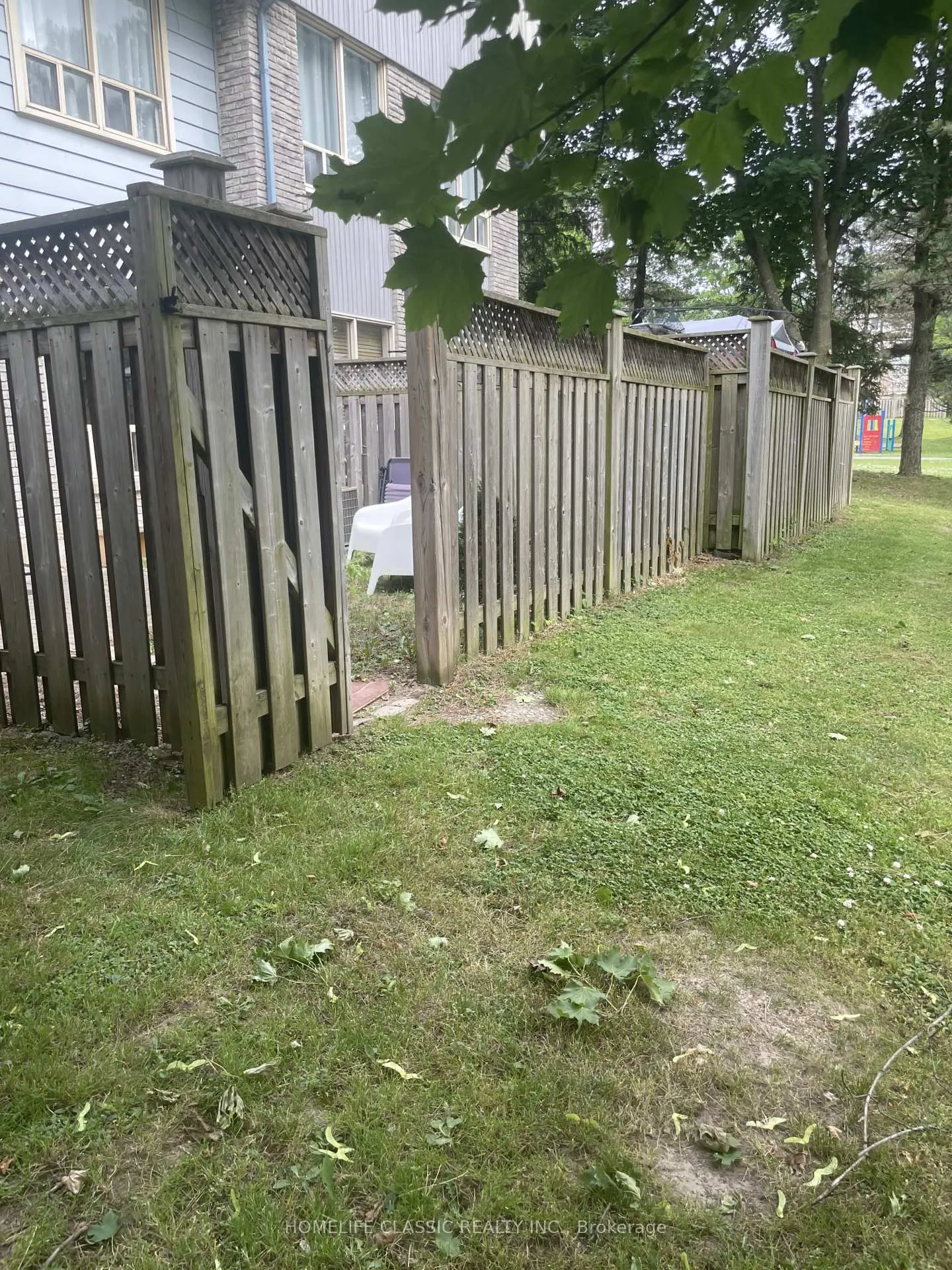 Photo 12 of Unit 82, 82 Henderson Drive, Aurora, Aurora Highlands — HOMEH