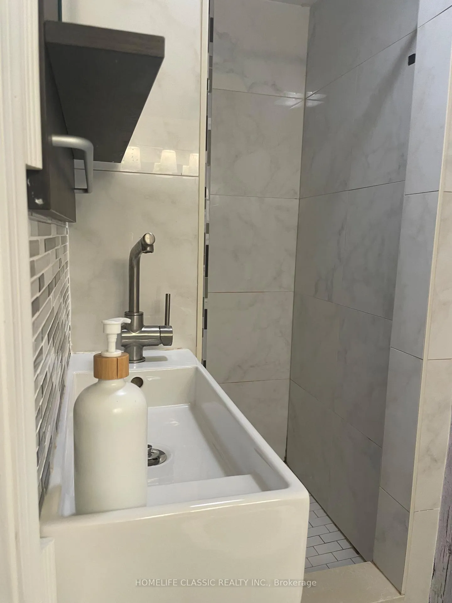 Photo 18 of Unit 82, 82 Henderson Drive, Aurora, Aurora Highlands — HOMEH