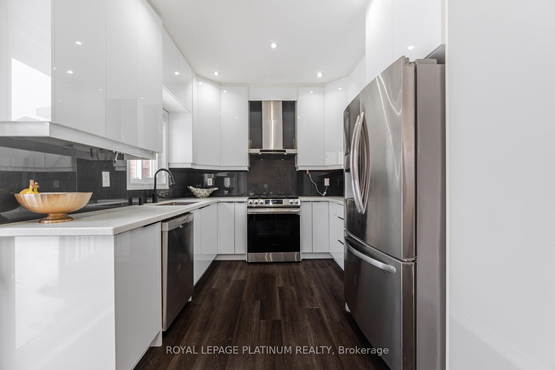 Photo 34 of 19 Dolly Varden Drive, Brampton, Sandringham-Wellington — HOMEH
