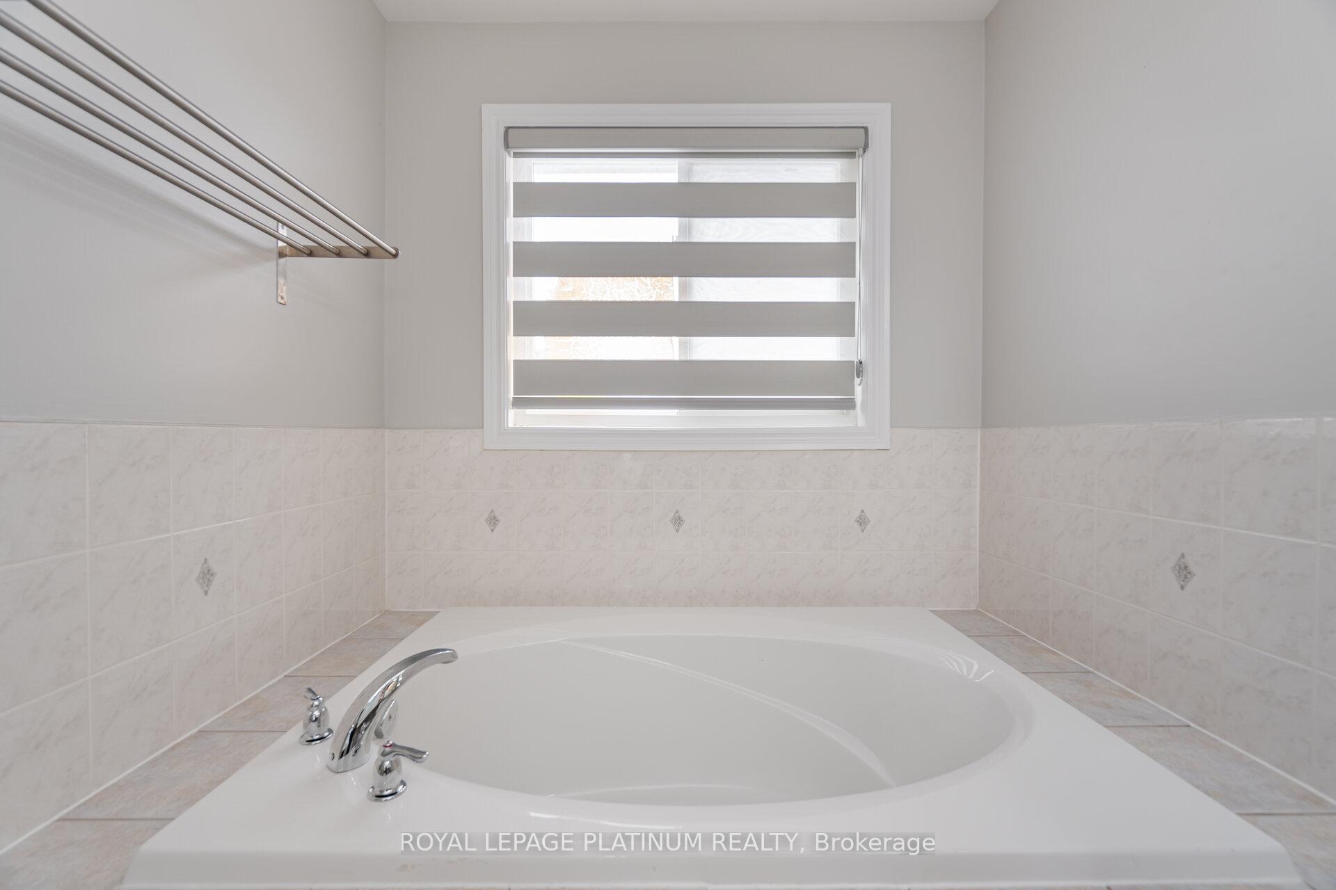Photo 64 of 19 Dolly Varden Drive, Brampton, Sandringham-Wellington — HOMEH