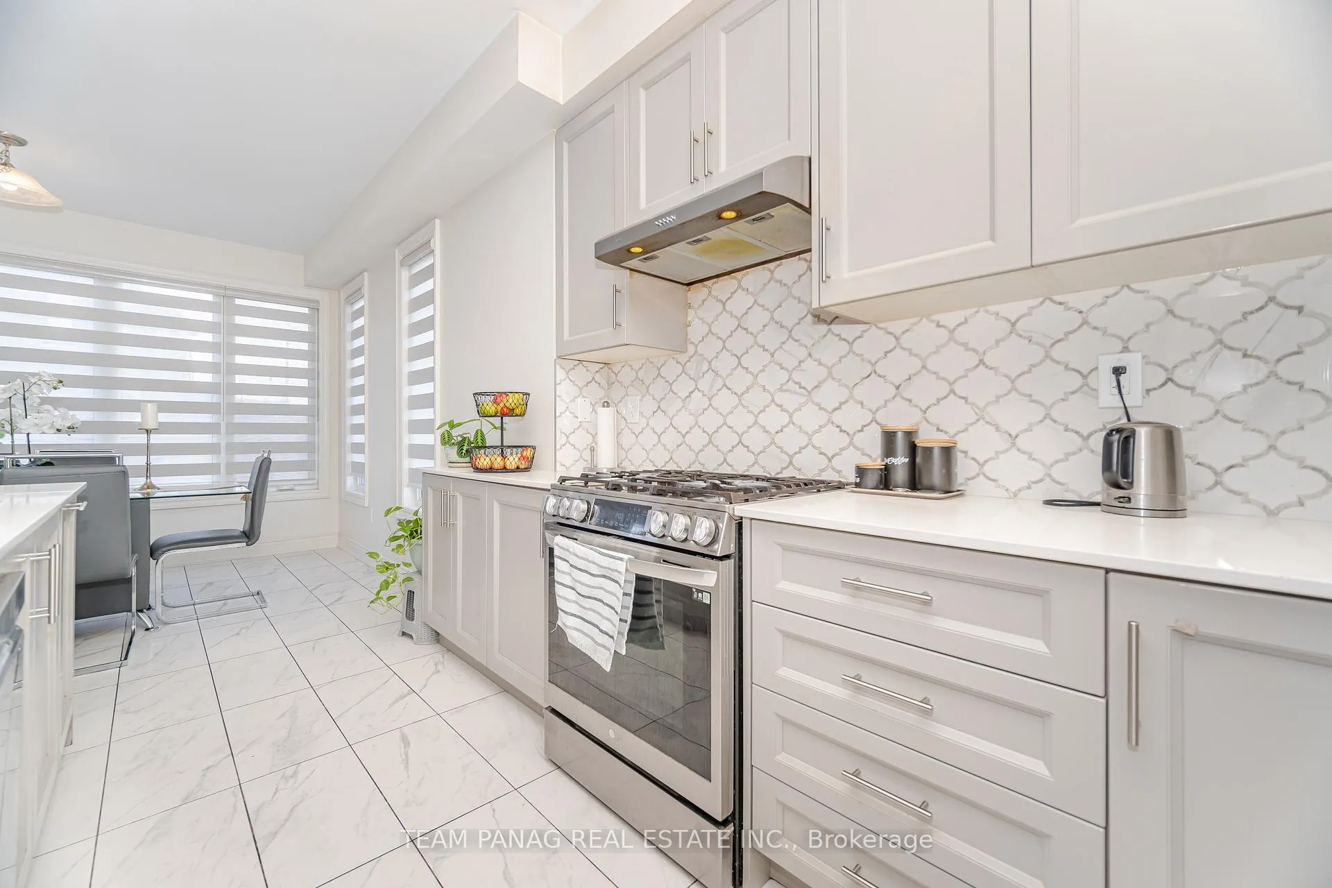 Photo 10 of 2 Merrimac Drive, Brampton, Bram West — HOMEH