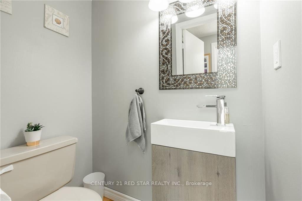 Photo 6 of Unit 3, 151 Gateshead Crescent, Hamilton, Stoney Creek — HOMEH