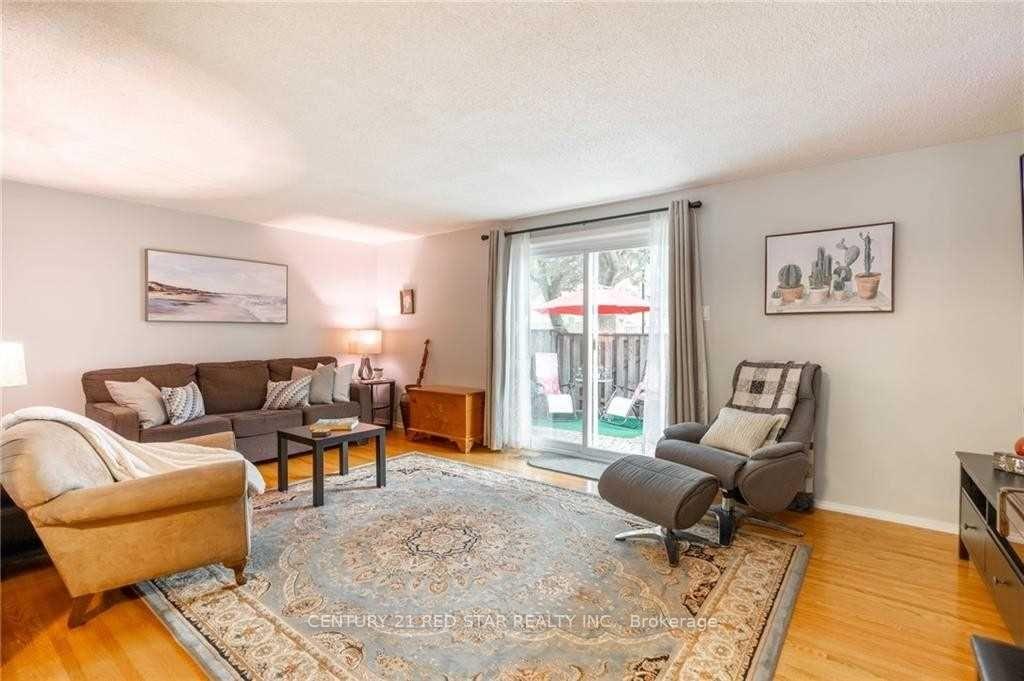 Photo 9 of Unit 3, 151 Gateshead Crescent, Hamilton, Stoney Creek — HOMEH