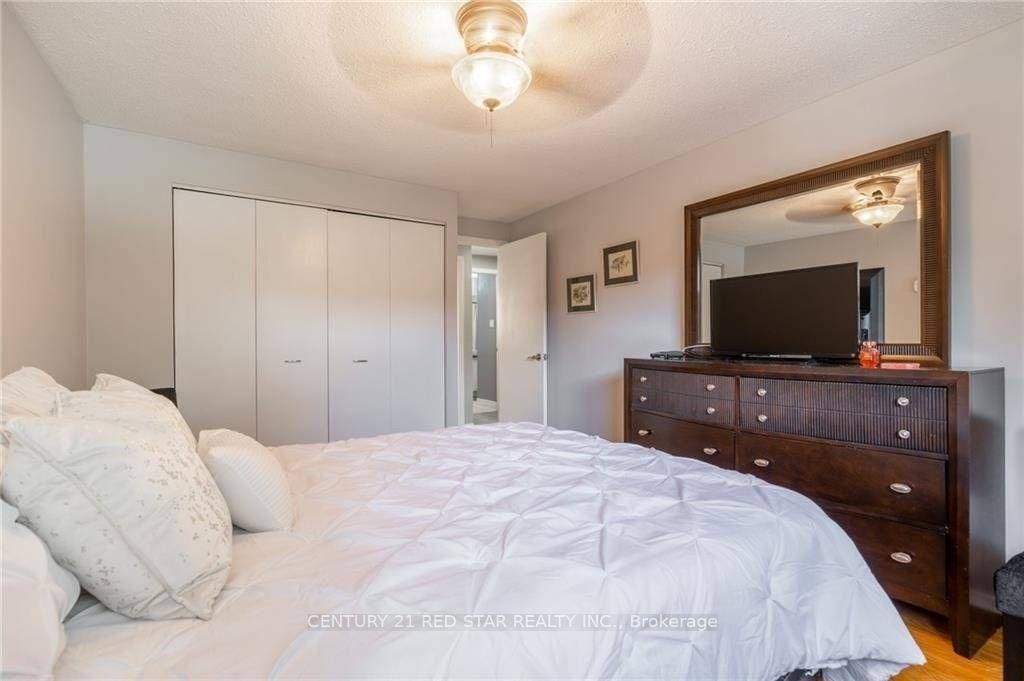 Photo 12 of Unit 3, 151 Gateshead Crescent, Hamilton, Stoney Creek — HOMEH