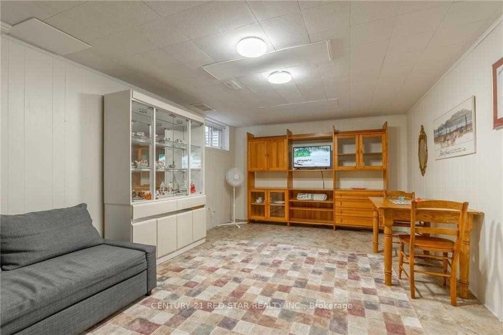 Photo 19 of Unit 3, 151 Gateshead Crescent, Hamilton, Stoney Creek — HOMEH