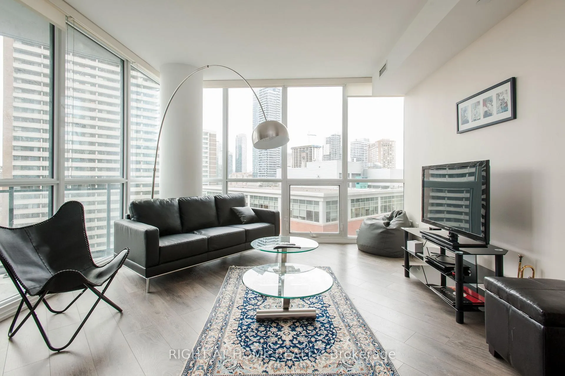 Photo 2 of Unit 1101, 45 Charles Street E, Toronto, Church-Yonge Corridor — HOMEH