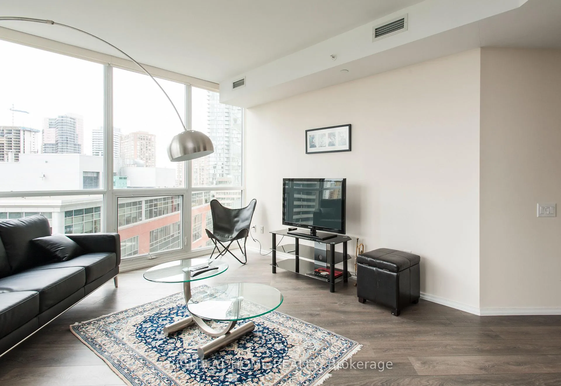 Photo 3 of Unit 1101, 45 Charles Street E, Toronto, Church-Yonge Corridor — HOMEH