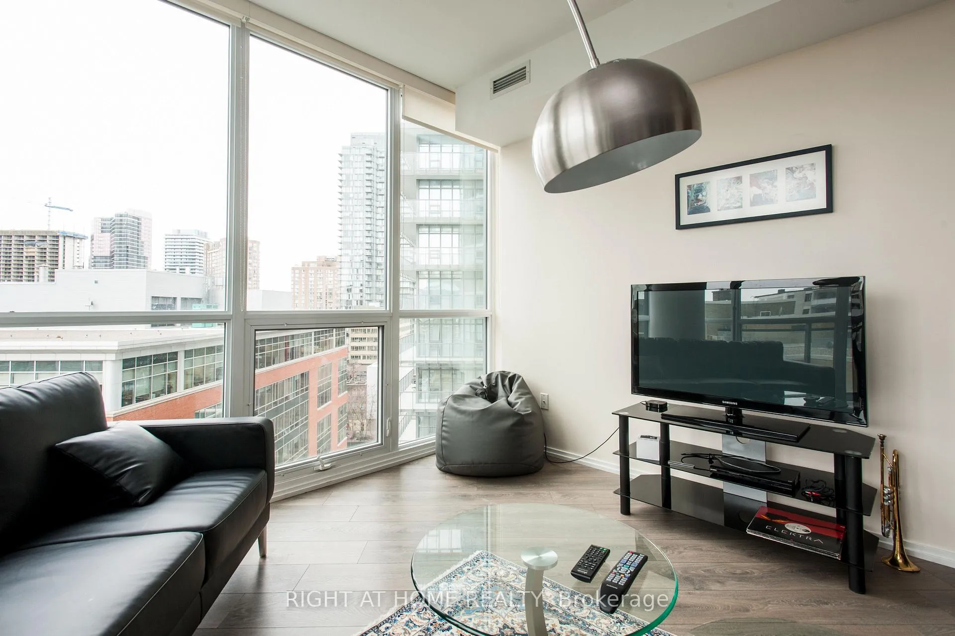 Photo 4 of Unit 1101, 45 Charles Street E, Toronto, Church-Yonge Corridor — HOMEH