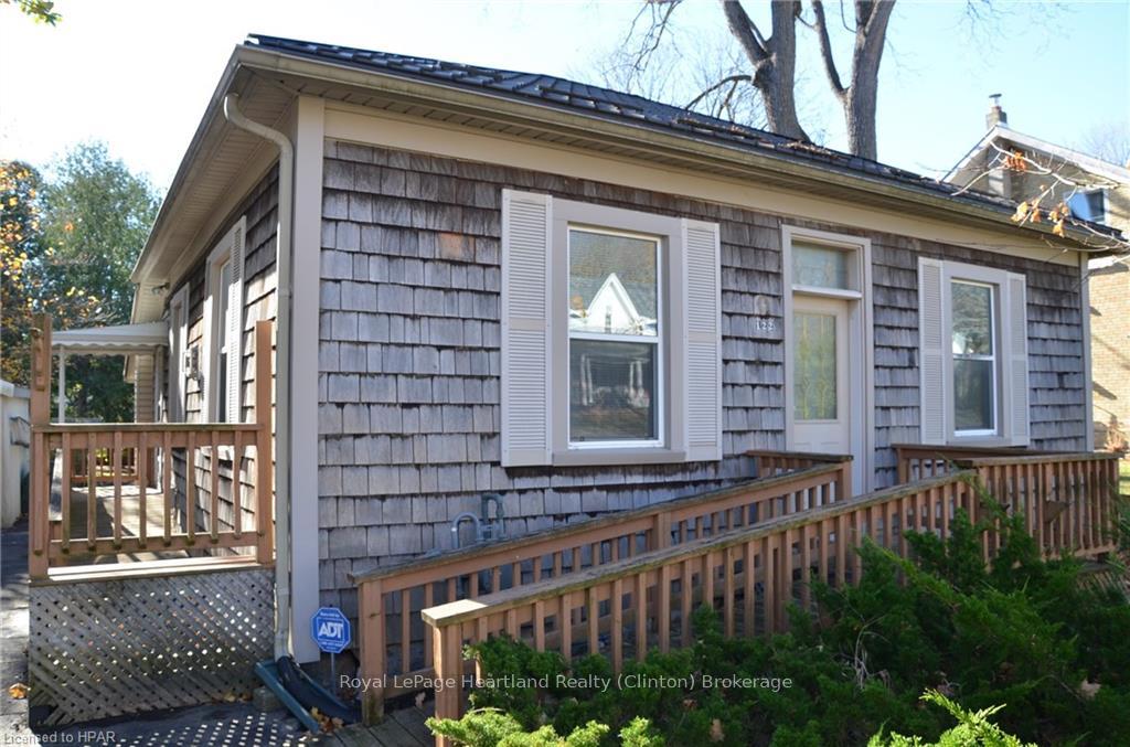 Photo 2 of 122 Mary Street, Central Huron, Clinton — HOMEH