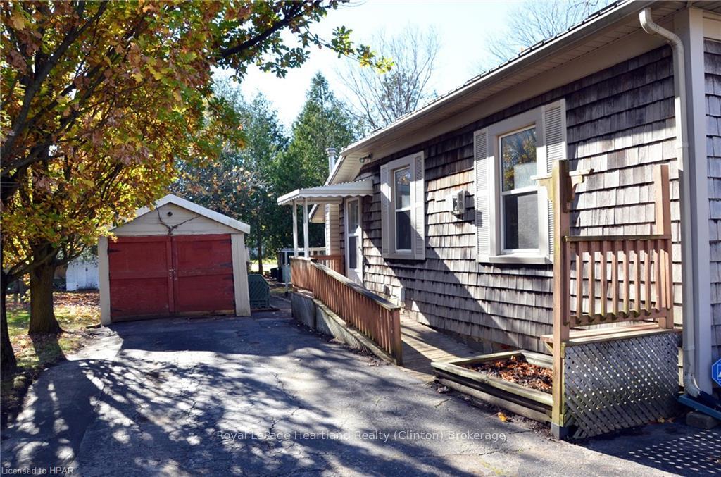Photo 3 of 122 Mary Street, Central Huron, Clinton — HOMEH
