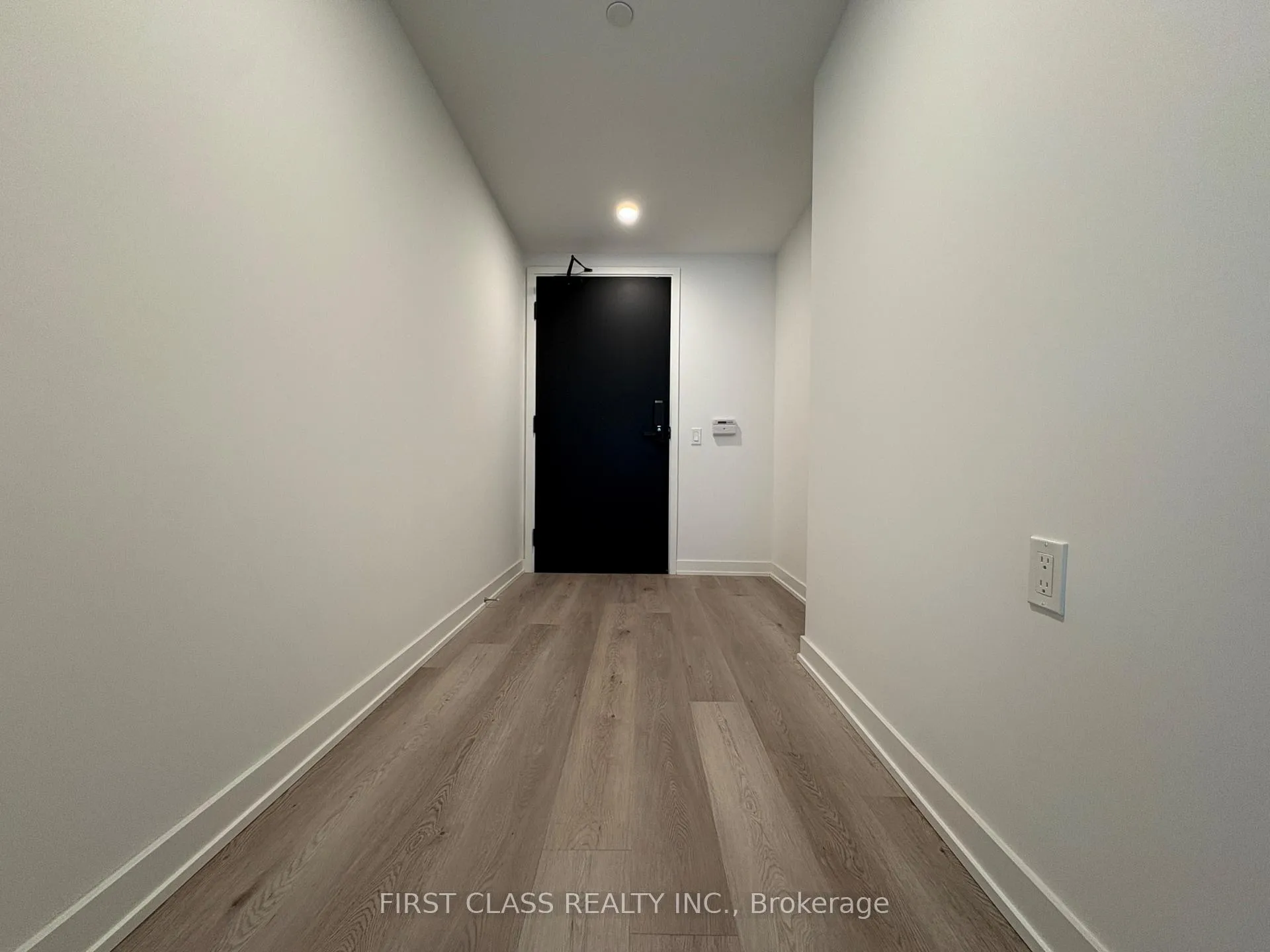 Photo 5 of Unit 816, 88 Queen Street E, Toronto, Church-Yonge Corridor — HOMEH