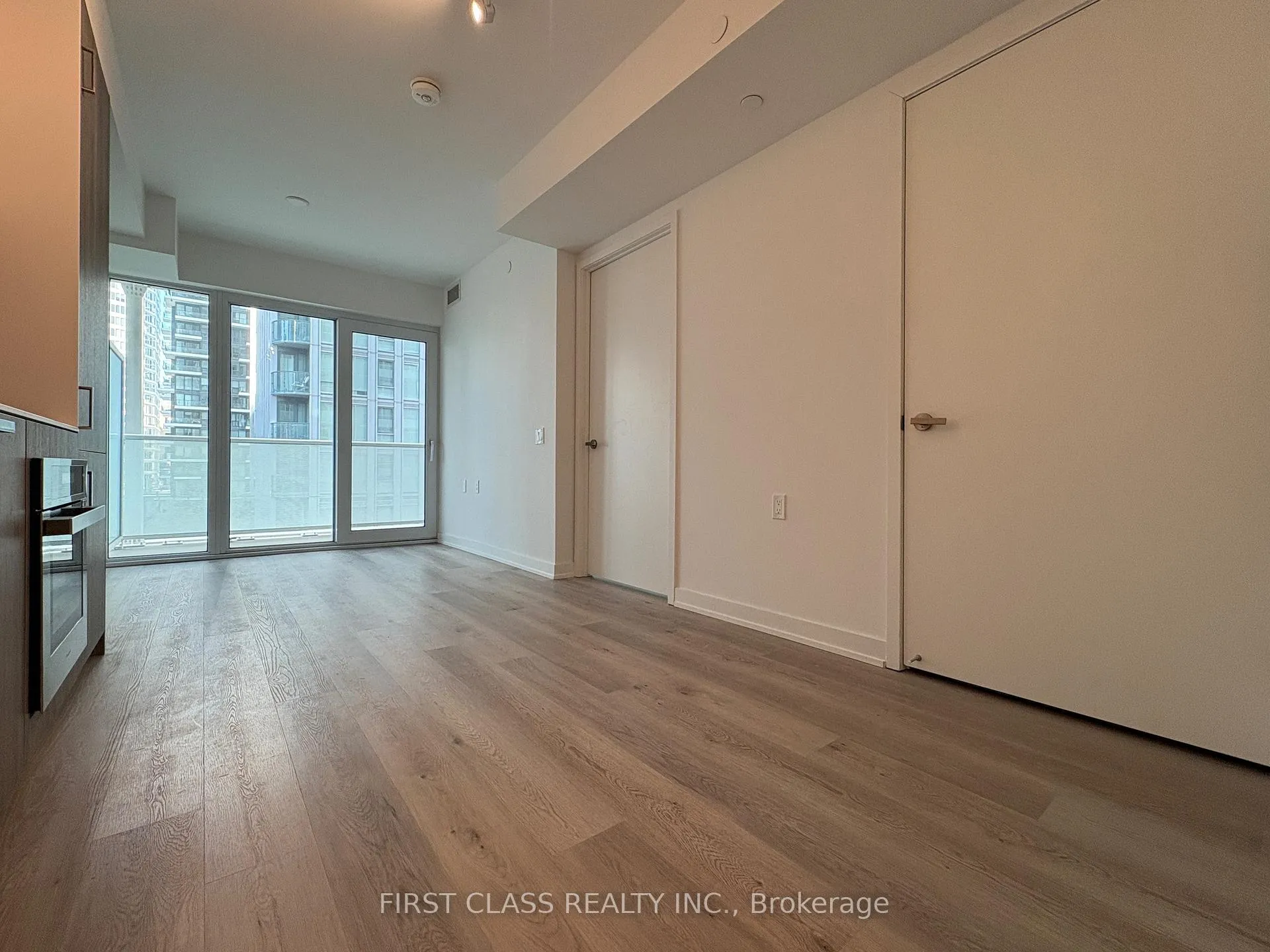 Photo 7 of Unit 816, 88 Queen Street E, Toronto, Church-Yonge Corridor — HOMEH
