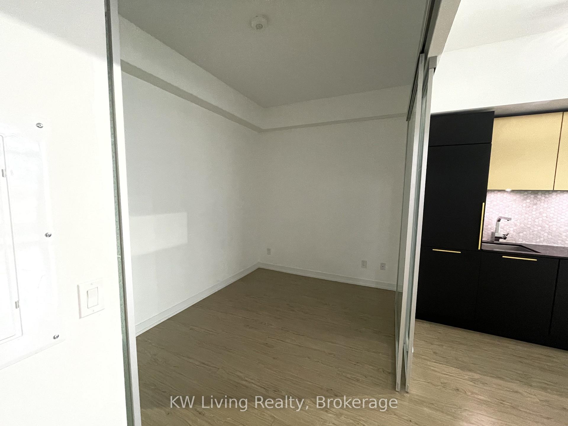 Photo 6 of Unit 2202, 85 Wood Street, Toronto, Church-Yonge Corridor — HOMEH