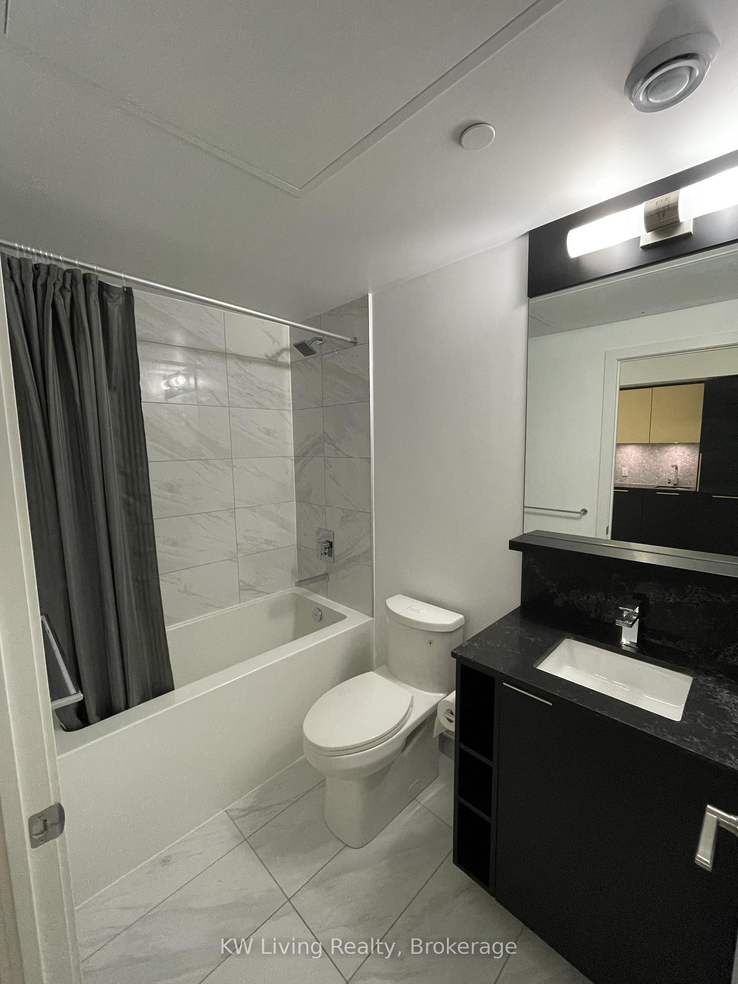 Photo 8 of Unit 2202, 85 Wood Street, Toronto, Church-Yonge Corridor — HOMEH