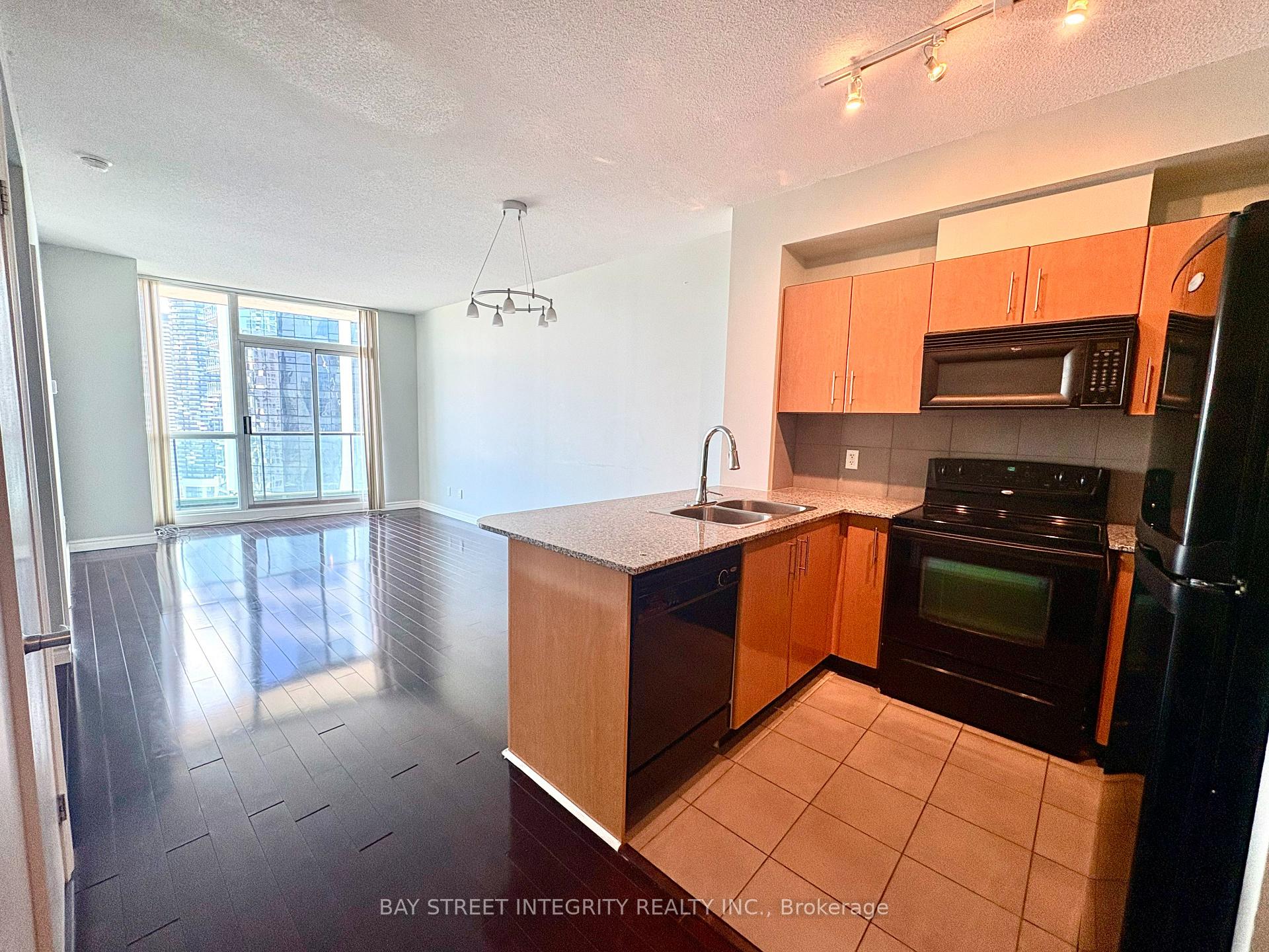 Photo 3 of Unit 2807, 16 Yonge Street, Toronto, Waterfront Communities — HOMEH