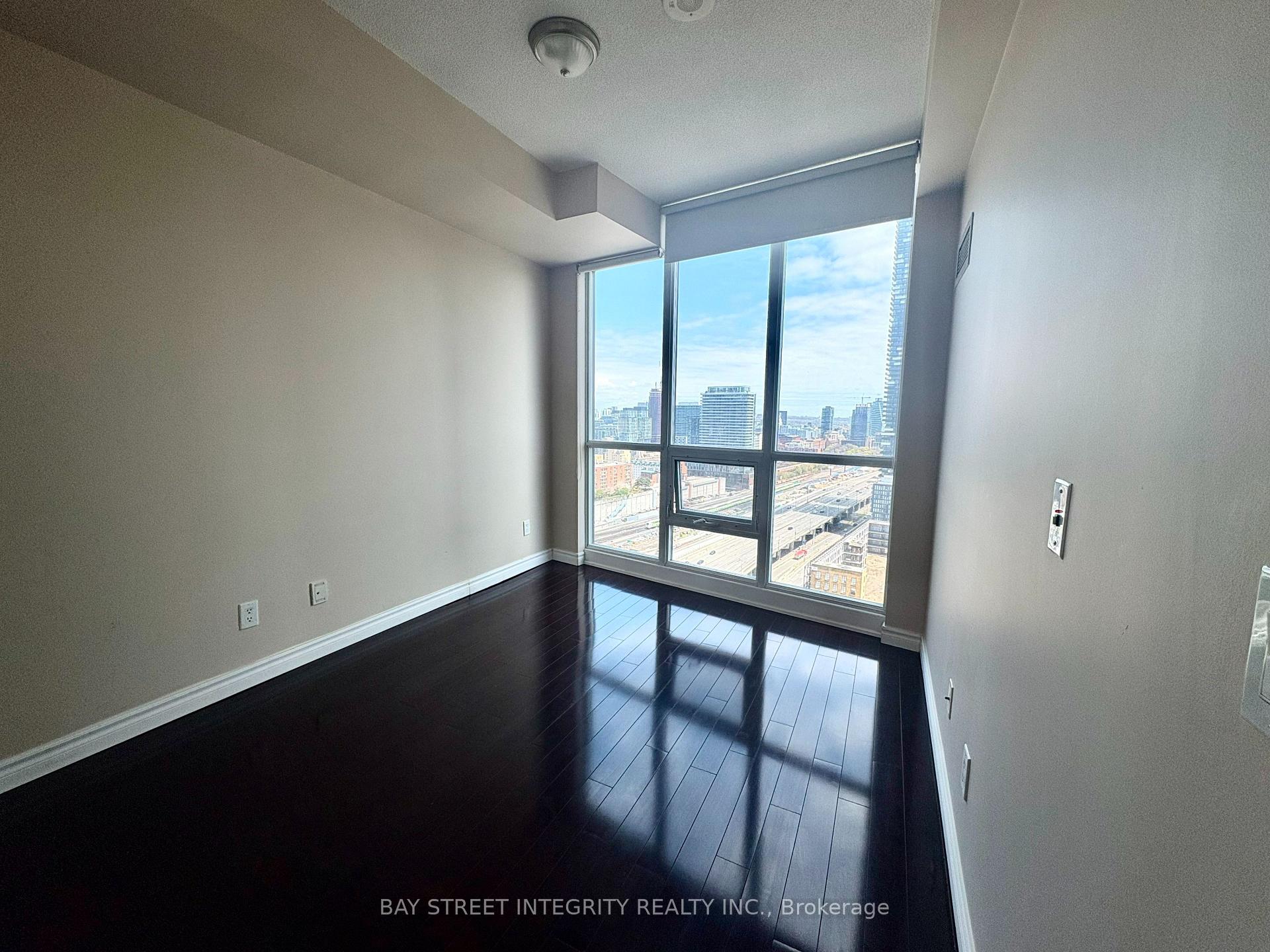 Photo 8 of Unit 2807, 16 Yonge Street, Toronto, Waterfront Communities — HOMEH
