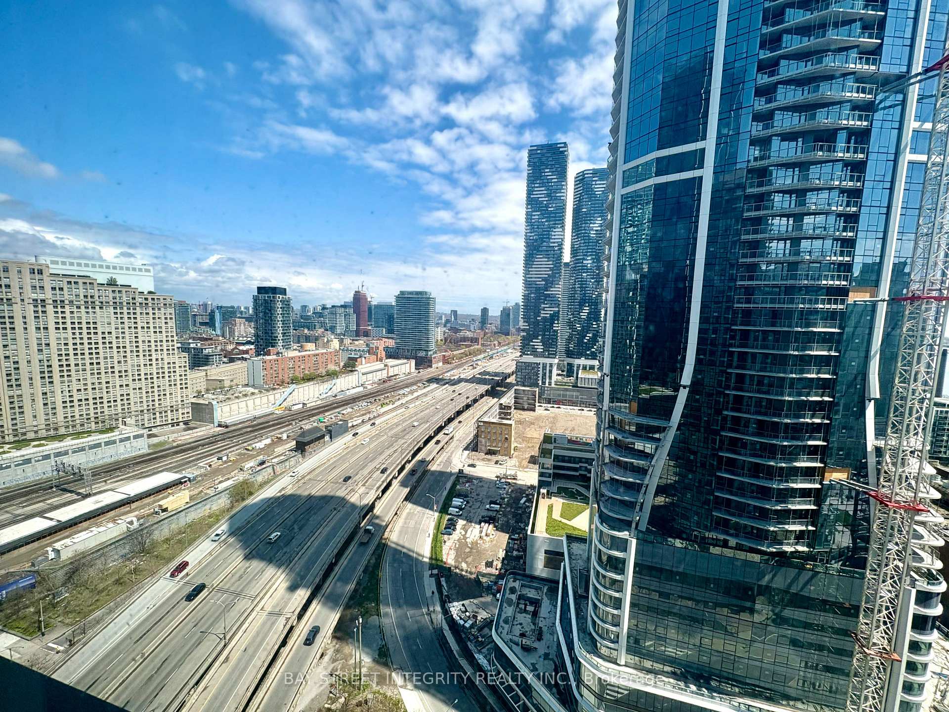 Photo 12 of Unit 2807, 16 Yonge Street, Toronto, Waterfront Communities — HOMEH