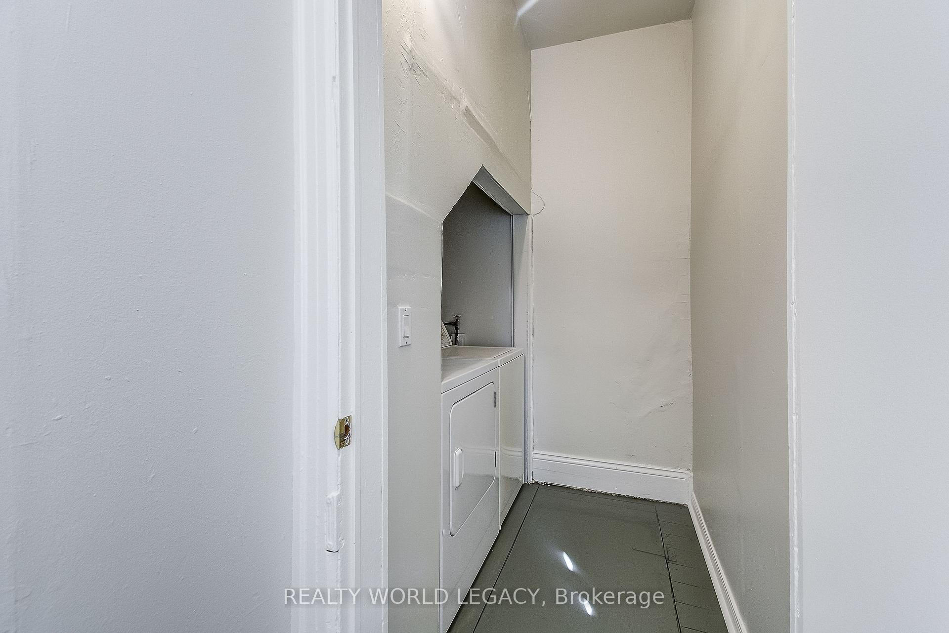 Photo 1 of 62 Baldwin Street, Hamilton, Dundas — HOMEH