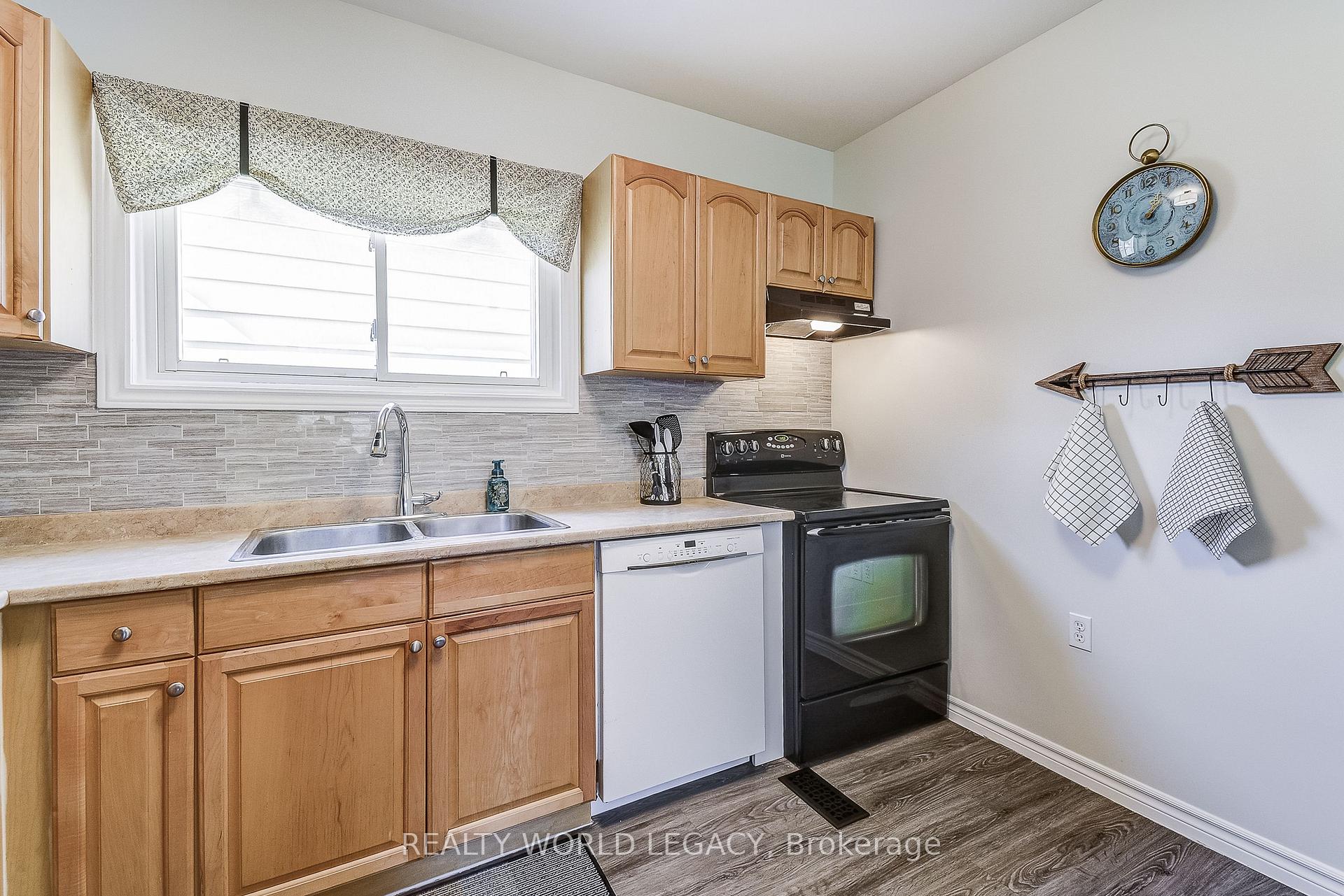 Photo 21 of 62 Baldwin Street, Hamilton, Dundas — HOMEH