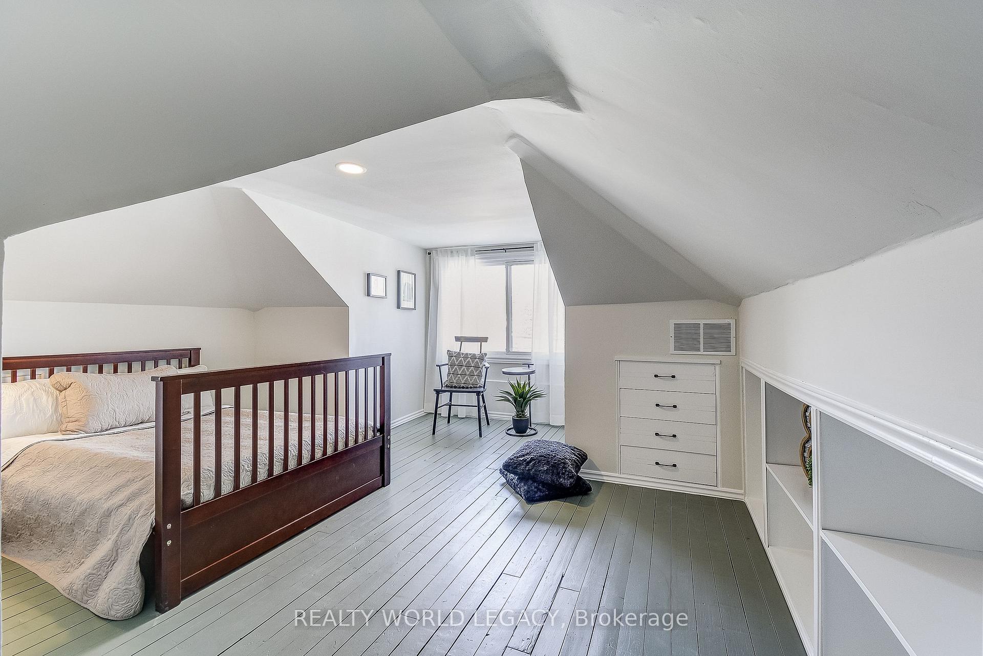 Photo 31 of 62 Baldwin Street, Hamilton, Dundas — HOMEH