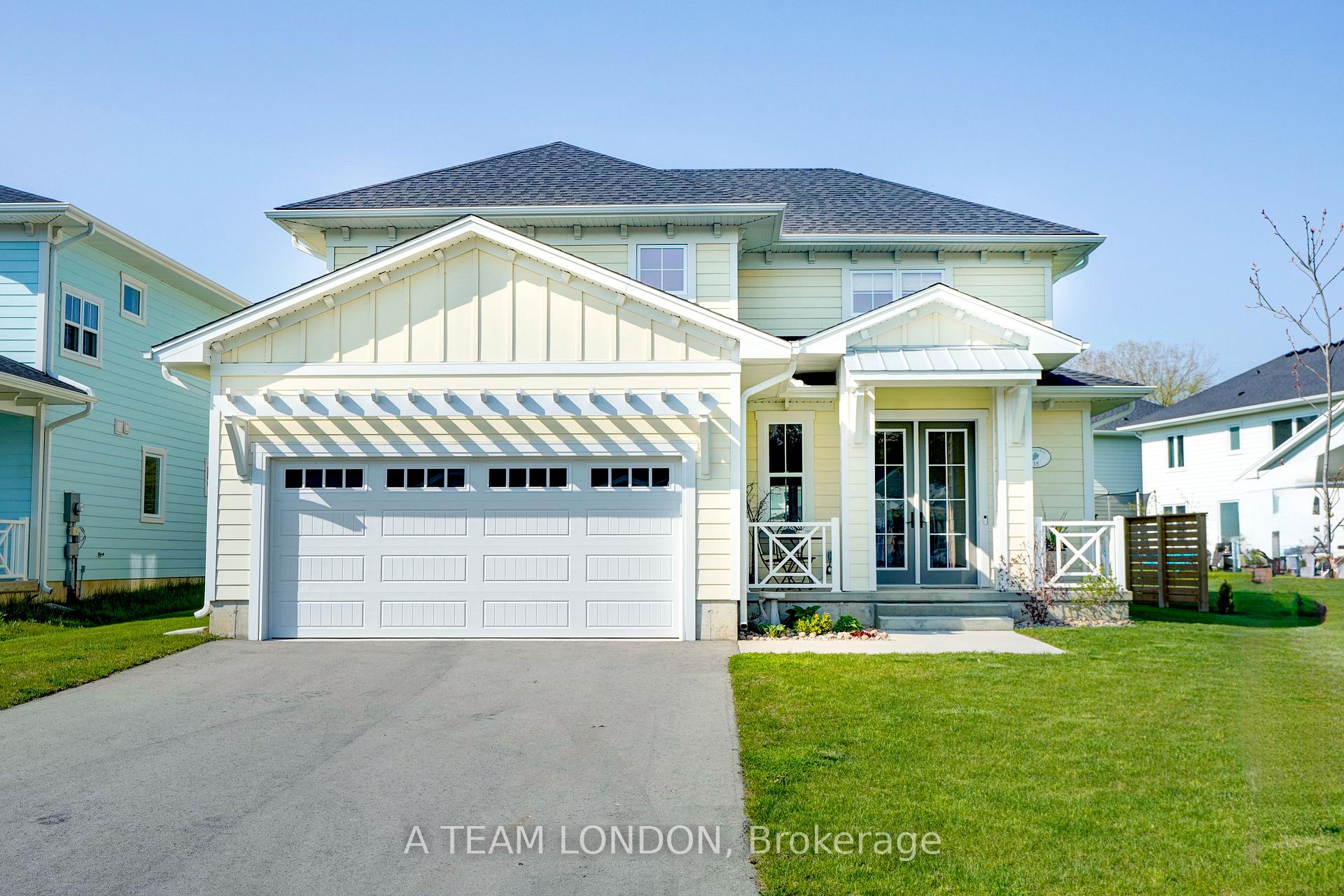 Front of 35 Regatta Way