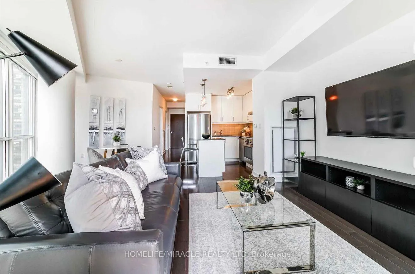 Photo 5 of Unit 1604, 1 The Esplanade, Toronto, Waterfront Communities — HOMEH
